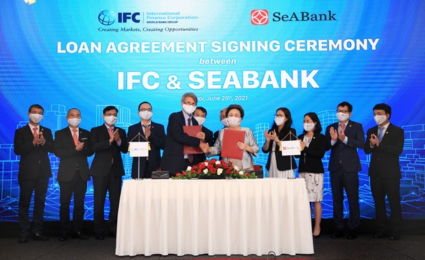 IFC tài trợ thương mại giúp Doanh nghiệp vượt qua dịch, duy trì việc làm cho người lao động 2 ifc seabank ky hd tin dung 25 chon 2