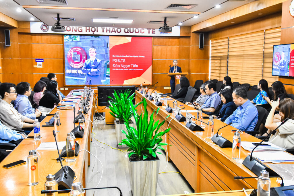 Hội đồng bảo vệ và Lễ tốt nghiệp khóa Quản trị kinh doanh thu gọn Mini MBA - Tập đoàn Alphanam 8 DSC 0588