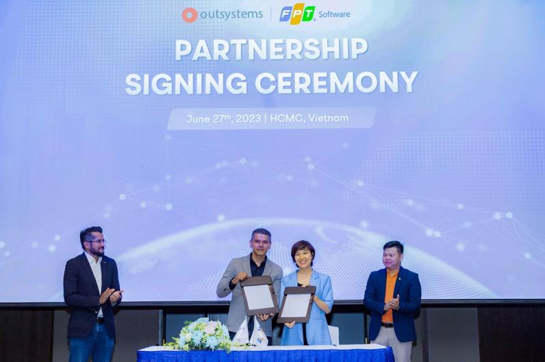 CHAT GPT VÀ LOW - CODE: CÔNG NGHỆ GIÚP DOANH NGHIỆP BỨT TỐC TRÊN CUỘC ĐUA CHUYỂN ĐỔI SỐ 2 Screenshot 2023 07 06 111552