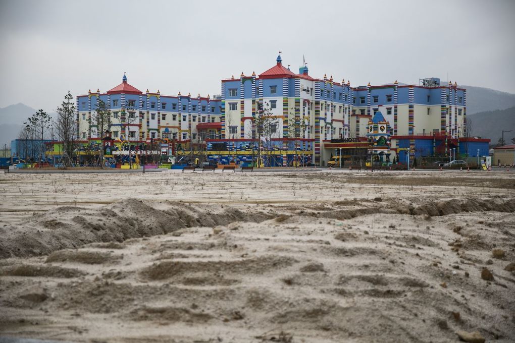 BẤT ĐỘNG SẢN TOÀN CẦU ĐỐI DIỆN VÒNG XOÁY NỢ 175 TỶ USD 2 a