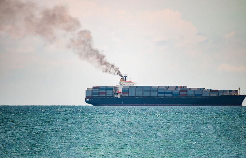 Tau hang tra phi phat thai