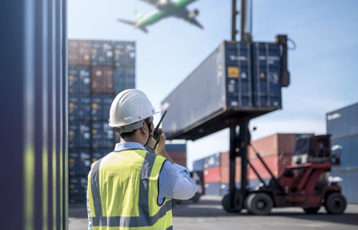 Nhu cau van chuye hang hoa bang hang khong tang vot