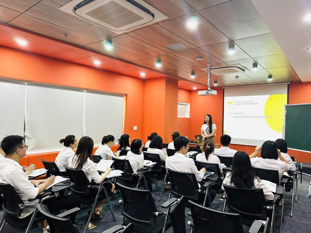 KHAI GIẢNG CHƯƠNG TRÌNH ĐÀO TẠO “HUẤN LUYỆN KỸ NĂNG SƯ PHẠM NỘI BỘ- TRAIN THE TRAINERS " DÀNH CHO CÁN BỘ QUẢN LÝ CẤP CAO TẠI CÔNG TY CỔ PHẦN CÁT TƯỜNG TẠI BẮC NINH 2 Anh 3 2