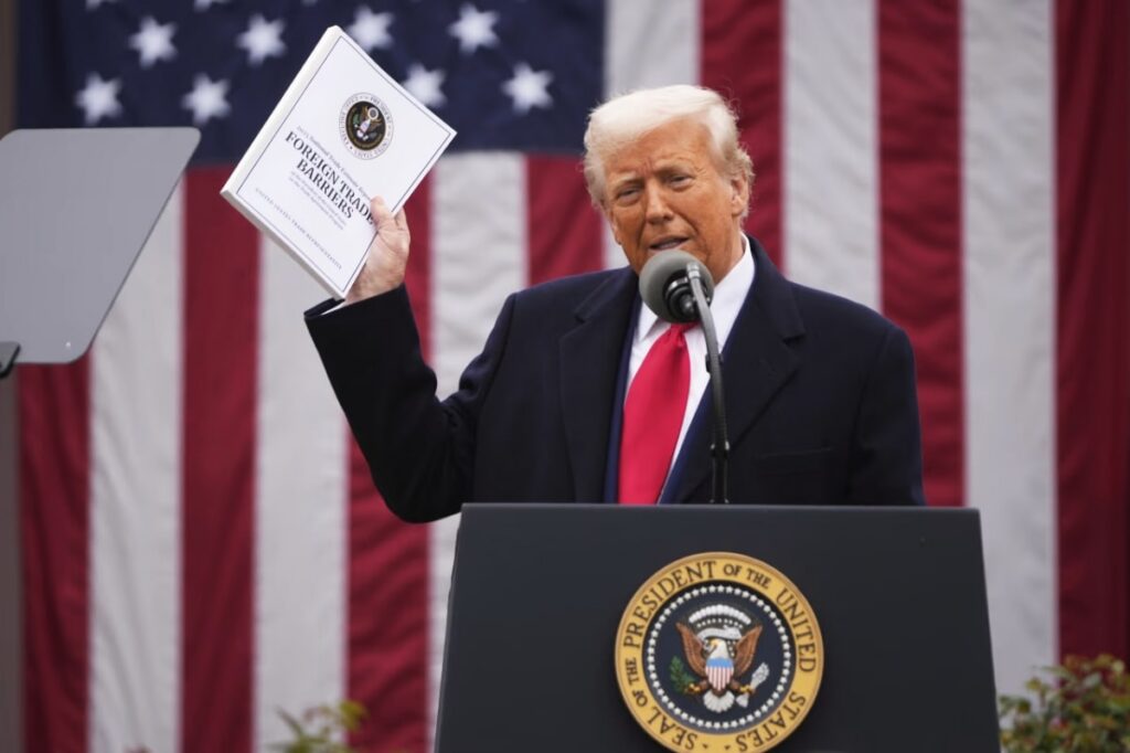 media.vov .vn sites default files styles large public 2025 04 trump thue quan moi